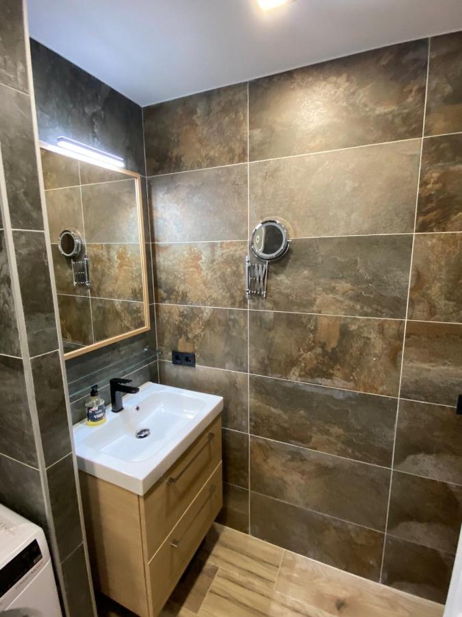 סאן פליו דה גיסולס Tomas Apartamentos Sagaro מראה חיצוני תמונה