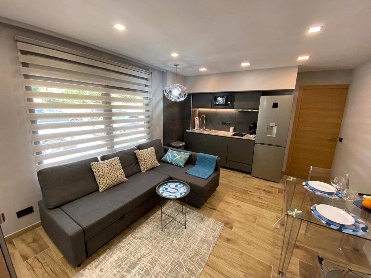 סאן פליו דה גיסולס Tomas Apartamentos Sagaro מראה חיצוני תמונה